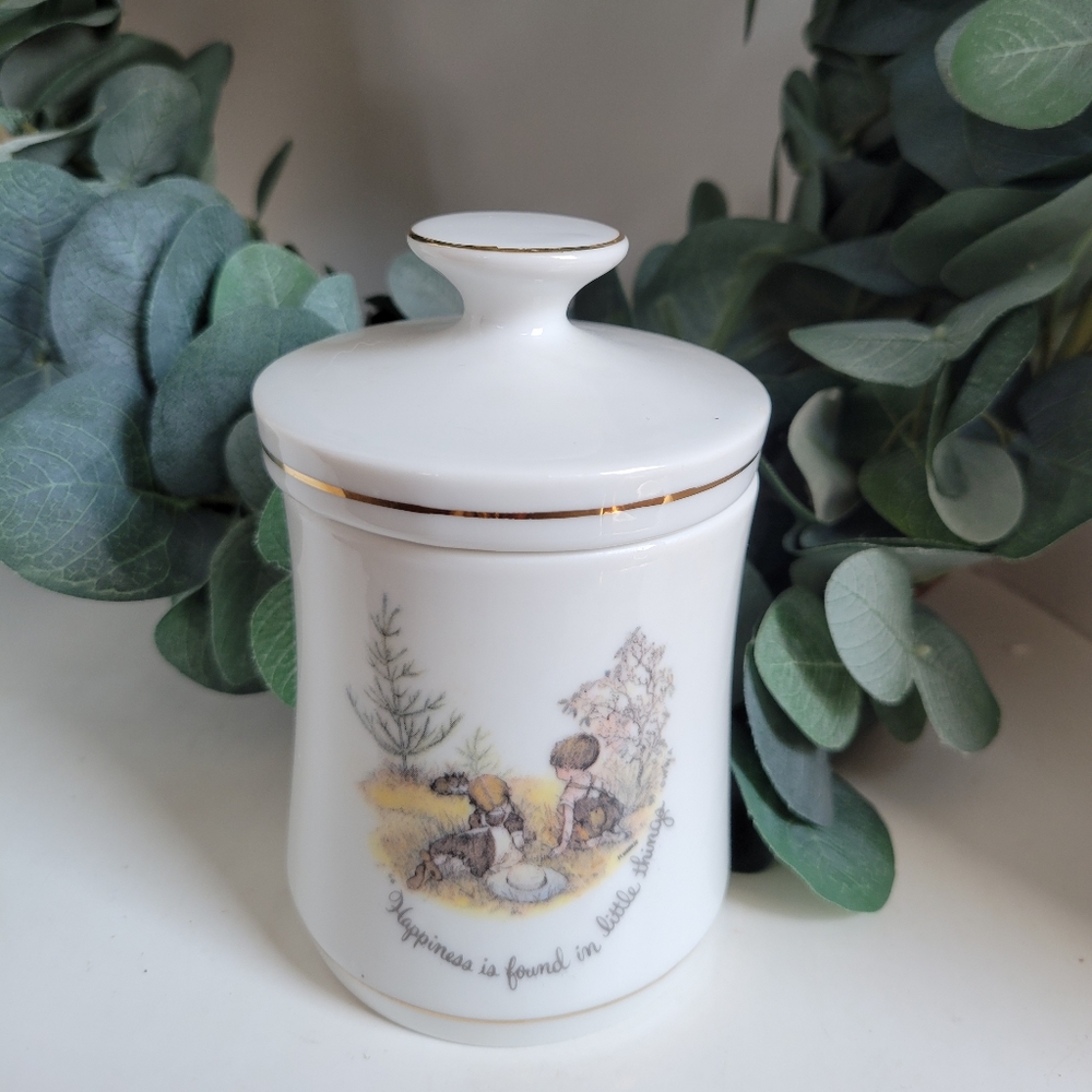 VINTAGE Holly Hobbie Jar with lid
